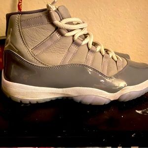 Retro Jordan 11 cool grey